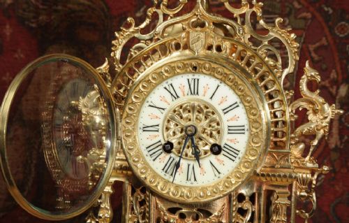 fig 4. Antique Louis XVI French Boudoir Clock
by Samuel Marti