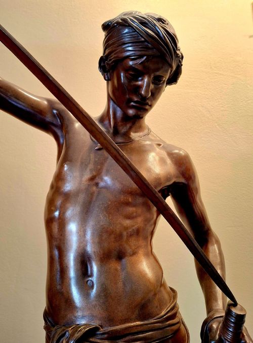 BRONZE STATUE OF DAVID AND GOLIATH ANTONIN MERCI DAVID VAINQUEUR 1880 - ADDITIONAL PHOTO 9