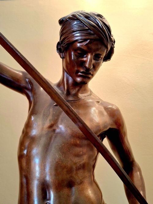 BRONZE STATUE OF DAVID AND GOLIATH ANTONIN MERCI DAVID VAINQUEUR 1880 - ADDITIONAL PHOTO 5