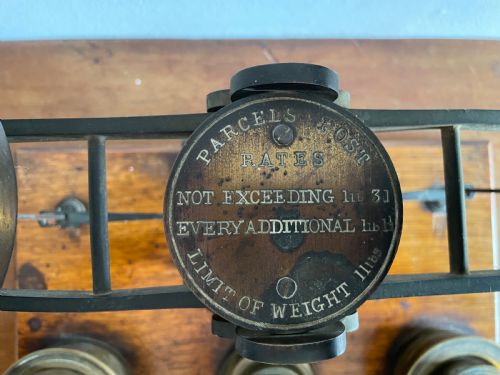 A LARGE SET OF VICTORIAN POSTAL SCALES - ADDITIONAL PHOTO 3