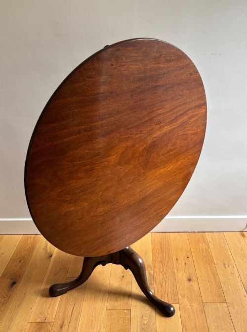 A SCOTTISH GEORGE II MAHOGANY OCCASIONAL TABLE - ADDITIONAL PHOTO 4