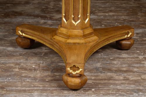 AN EARLY VICTORIAN OAK GOTHIC CENTRE TABLE - ADDITIONAL PHOTO 2