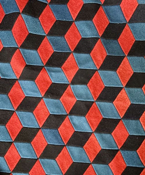 A VICTORIAN PATCHWORK WALL HANGING - ADDITIONAL PHOTO 5