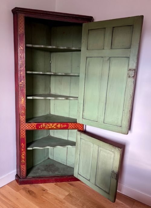 A GEORGE III RED LACQUER CABINET - ADDITIONAL PHOTO 1