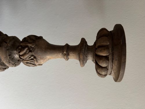 A 17TH CENTURY LIME WOOD CANDLE STICK - ADDITIONAL PHOTO 3