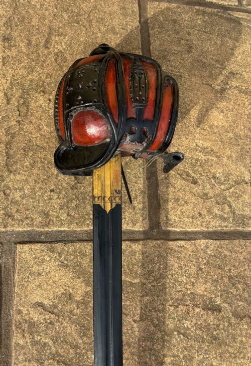 A VERY LARGE OF A SCOTTISH WOODEN BROAD SWORD - ADDITIONAL PHOTO 1