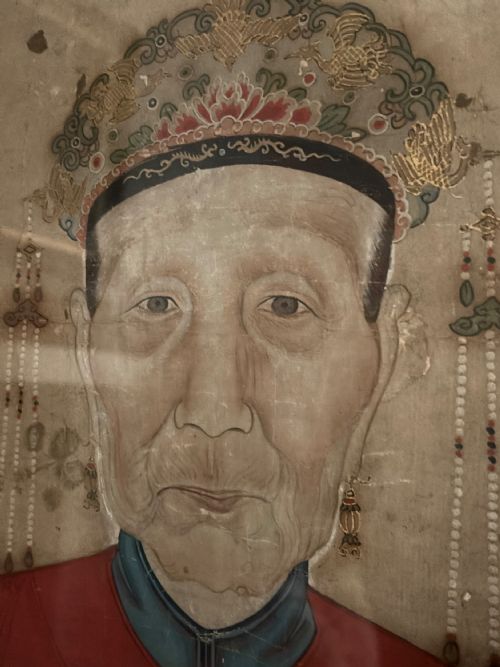 A PAIR OF CHINESE ANCESTOR PORTRAITS - ADDITIONAL PHOTO 3