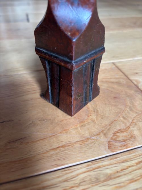 A GEORGE II MAHOGANY LOWBOY - ADDITIONAL PHOTO 5