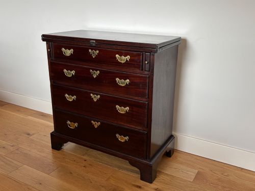 A George III Mahogany Bachelor's Chest