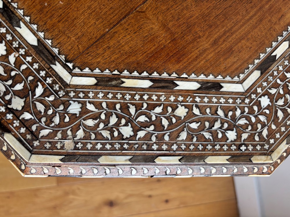 An exceptional Hoshiapur octagonal table View VII