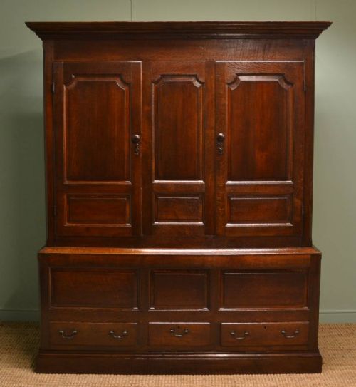 Georgian Period Antique Oak Livery Cupboard / Harness Cupboard.