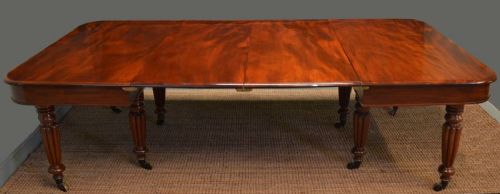 Large Regency Mahogany Extending Antique Dining Table.