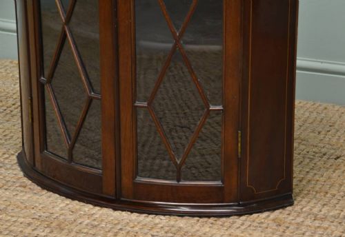 fig 1. Fine Quality Mahogany Victorian Bow Fronted Glazed Antique Corner Cabinet.
