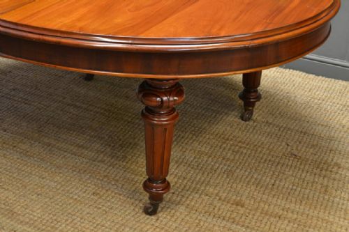 fig 1. Large Quality Mahogany Antique Victorian Extending Dining Table.
