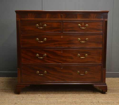 Quality Georgian Mahogany Antique Chest of Drawers.