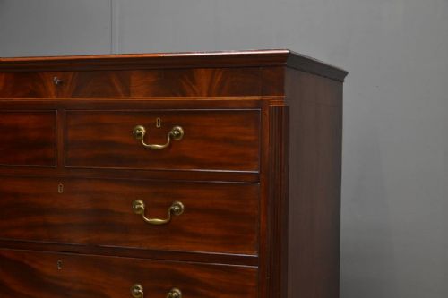 fig 2. Quality Georgian Mahogany Antique Chest of Drawers.