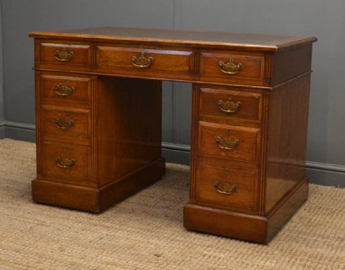 Quality Victorian Oak Antique Pedestal Desk.