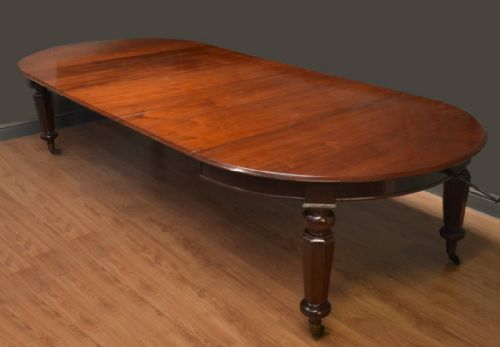 fig 1. Grand Victorian Mahogany Extending Antique Dining Table.