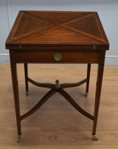 Quality Mahogany Envelope Card Table.