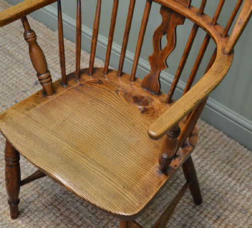 fig 2. Georgian Oak & Elm Country Antique Windsor Chair