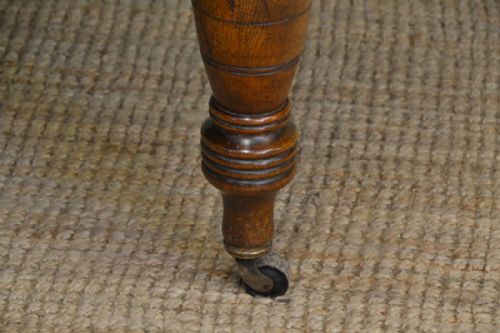 fig 2. Antique Victorian Oak Extending Dining Table