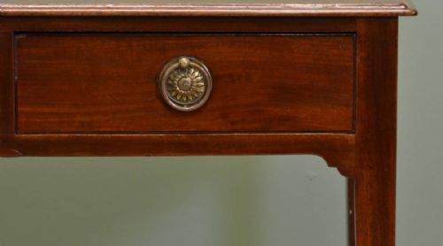 fig 2. Georgian Mahogany Antique Side Table