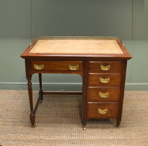 Edwardian Quality Solid Oak Antique Desk