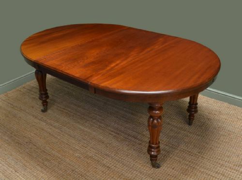 Quality Mahogany Antique Victorian Dining Table with Detachable Legs!