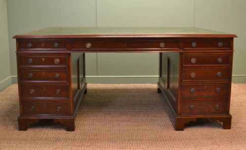 Stunning, Large Superb Quality Antique Edwardian Walnut Partners Desk