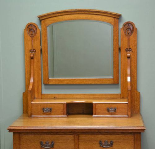 fig 1. Quality Solid Oak Victorian Arts and Crafts Antique Dressing Table