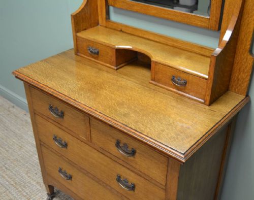 fig 2. Quality Solid Oak Victorian Arts and Crafts Antique Dressing Table