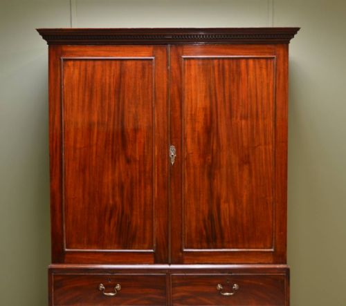 fig 2. Fabulous Quality Georgian Mahogany Antique Linen Press