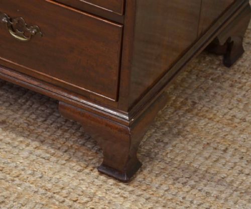 fig 1. Fine quality Small George III Mahogany Antique Chest of Drawers