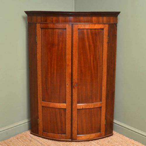 Elegant Bow Fronted Georgian Figured Mahogany Antique Wall Hanging Corner Cupboard