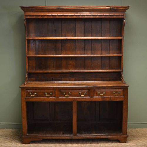 Characterfull Period Eighteenth Century Georgian Oak Antique Dresser