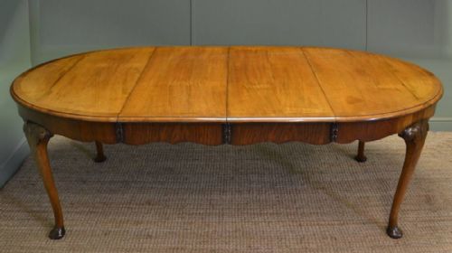 Quality Edwardian Walnut Antique Extending Dining Table.