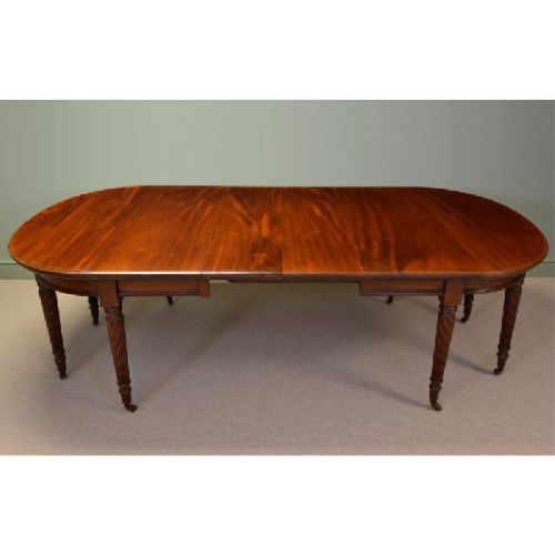 Large Victorian Mahogany Antique Gillows Design Extending Dining Table