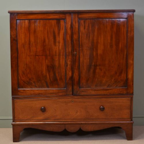 Georgian Antique Mahogany Cabinet / Wardrobe