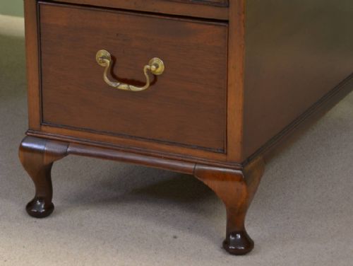 fig 2. Large Quality Edwardian Antique Mahogany Pedestal Desk
