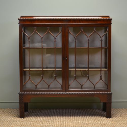 Quality Chippendale Design Edwardian Mahogany Display Cabinet