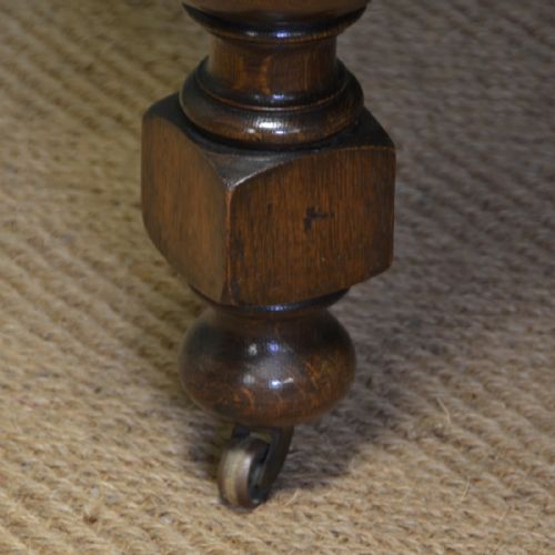 fig 2. Quality Oak Waring and Gillows Edwardian Antique Extending Dining Table