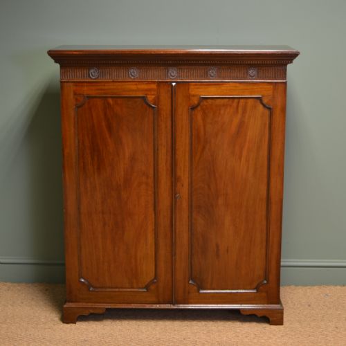Stunning Georgian Mahogany Antique Cabinet