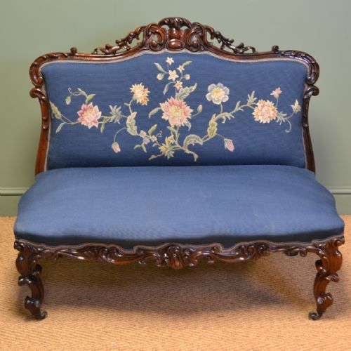 Fine Quality Victorian Walnut Antique Small Settee