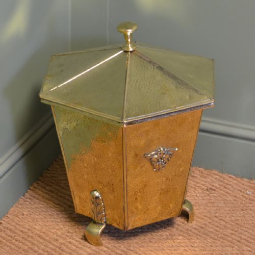 Stunning Victorian Polished Lidded Brass Coal Scuttle / Log Holder