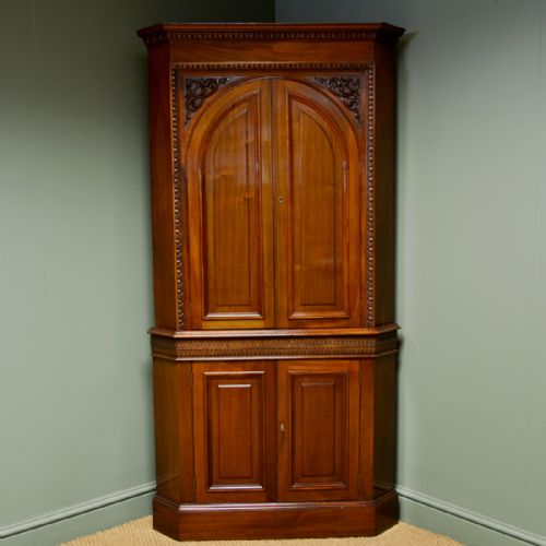Magnificent Quality Victorian Walnut Antique Floor Standing Corner Cupboard