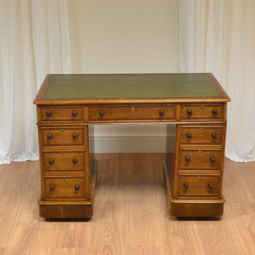 High Quality Small Victorian Oak Crossbanded Antique Pedestal Desk