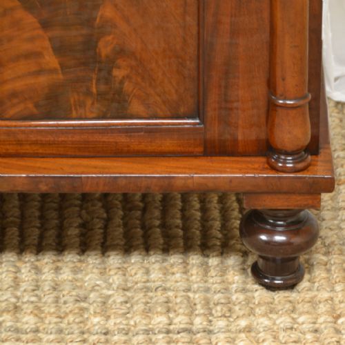 fig 1. Magnificent Quality Figured Mahogany William IV Antique Chiffonier