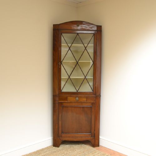 Georgian Mahogany Floor Standing Antique Corner Cabinet