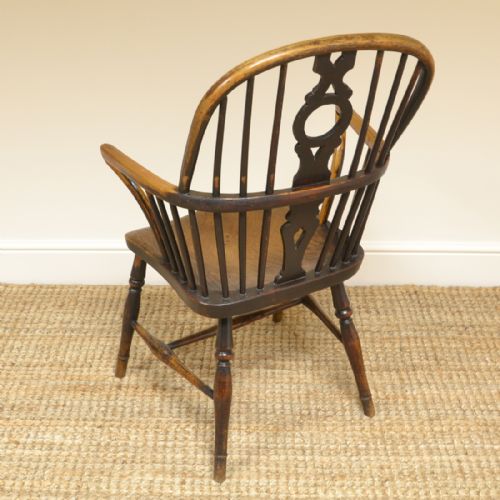 fig 2. Country House Elm & Ash Antique Windsor Chair