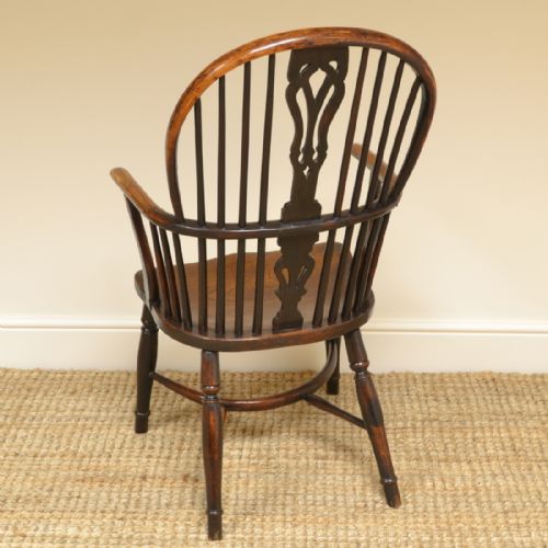 fig 2. Spectacular Country House Yew & Elm Antique Windsor Chair